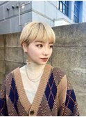 ハイトーンカラー小顔愛されマッシュショート