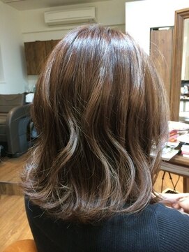 グラバ(graba) ミディアムウェーブスタイル