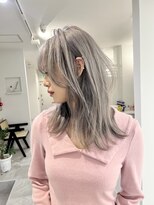 ヴィア(Via)&nbsp;上品なホワイトグレー