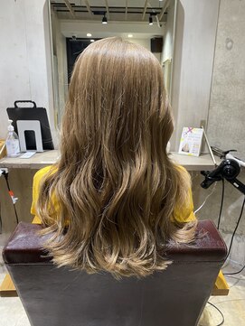 エイト 上野店(EIGHT ueno) ミルクティーベージュ