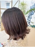 切りっぱなし外はねボブ