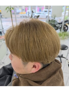 サロンドニケ ブリーチして1ヶ月後から暗染めダークグレー(また明るくできます