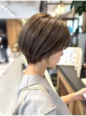 ひし形ショート ベージュ グレージュ 小顔カット