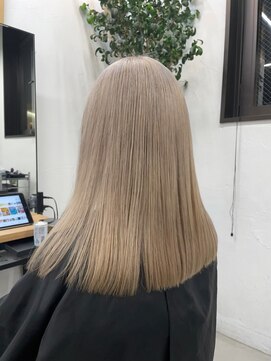 キラ 静岡(KILLA) トリプルカラー/ホワイトミルクティーベージュ/ケアブリーチ