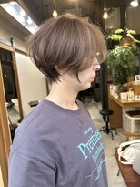 クルミ(kurumi)&nbsp;透明感グレージュの丸みのショート