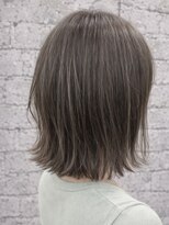 フラッグ バイ ヘッドライト 名古屋金山店(FLAG by HEADLIGHT)&nbsp;韓国風レイヤー/外ハネくびれ/ミディアムレイヤー/ぱっつん前髪