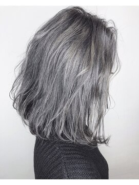 ジーナ(XENA) シルバーグレー