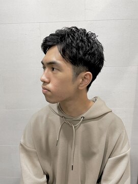 グレイスフル バーバープラチナム 六本木店(Graceful Barber platinum) 束感カジュアルツーブロック刈り上げアップバング