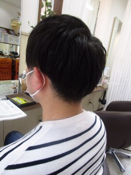 コアフィールフィス(COIFFURE fils) 《見附　今町》メンズ　マッシュ　刈り上げ