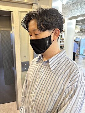 レーヴス(REVES) 毛流れニュアンスパーマ　ハンサムショート