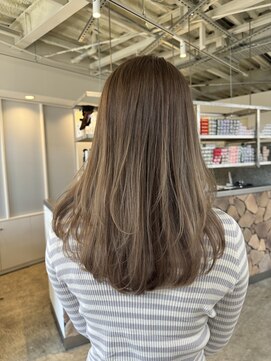 ファンド 千葉(fand) レイヤーカット/ハイライト/ブリーチ/白髪ぼかし