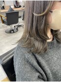オリーブグレージュ