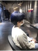 ネイビー×ハンサムショート