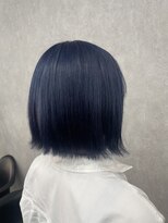 アン ブリーチ(UN BLEACH)&nbsp;ブリーチ1回～ネイビーブルーカラー♪♪