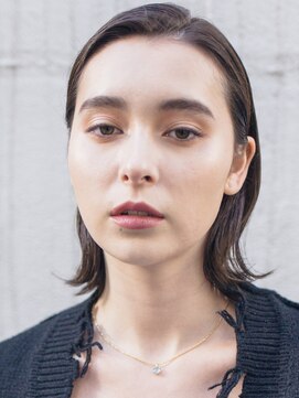 ピズム(PISM) ロングボブ/黒髪/前髪なしショート/ボブウルフ/ヘルシースタイル