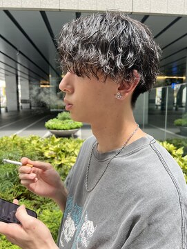 イズ(iss) 波巻きスパイラルパーマ