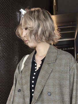 ラッドルーム(LAD ROOM.) ローライト/ベージュ/ブラウン/レイヤーボブ/ケアブリーチ