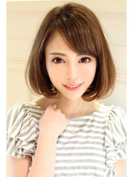 レウナ 外苑前(Reuna) 大人可愛いひし形ボブ耳かけワンカールボブ