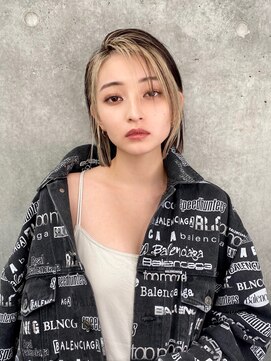 ユアーズヘア 新宿WEST(youres hair) 小顔ショート イヤリングカラー ぱっつんボブ インナーカラー