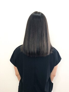 ウル(ulu) グレージュ/伸ばしかけロング