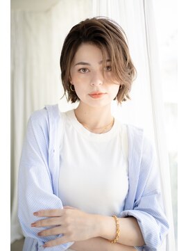 マグノリア オモテサンドウ(MAGNOLiA Omotesando) 伸ばしかけにもオススメ!大人かわいいスウィングボブ・担当KAYO