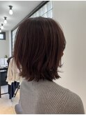 外ハネミディアム×春先取りピンクベージュカラー