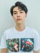 ジョエミバイアンアミ(joemi by Un ami)&nbsp;アップバング 簡単スタイリングのメンズヘア スパイラルパーマ