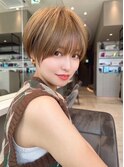 パッっと前髪が可愛いマッシュショートヘア