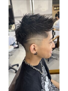 ヘアデザイン ゴドバン(Hair Design Gdobant) スキンフェードバリカンアート