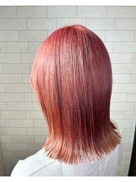 アルマヘア(Alma hair) 切りっぱなし外ハネベースに透明感あるシアーピンク