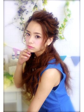 シャルメ 池袋(CHARMER) フワッとねじりハーフアップ