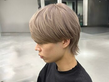 リムレスバイサンク 万代 新潟駅(LIMLESS by cinq)の写真/《*メンズブリーチ*》センターパートやマッシュに合うミルクティーベージュが学生に人気＊[ピンクベージュ]
