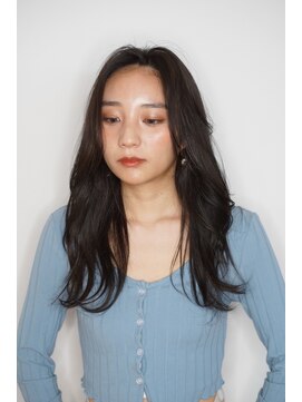 ルフュージュ バイ プロデュース 相模大野店(Refuge by Produce) 暗髪/レイヤーカット/長めバング