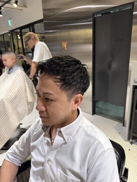 フランクスバーバーザスタンド(Frank’s barber the stand) サーフカール/スパイキーショート/フェザーパーマ/飯田橋S