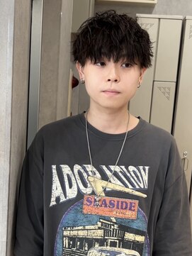 ジーナ 天神(Zina) 前下がりマッシュヘア