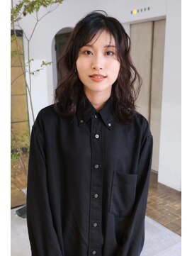 ヘアーアイスカルテット(HAIR ICI QUARTET) 20代30代暗めカラーくびれ◎オリーブグレージュミディ