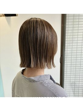 テン(TEN) ハイライト　ボブ