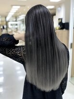 シャルムバイケンジ(Charm.by KENJE)&nbsp;デザインカラーバレイヤージュ細めハイライト白髪ぼかし東京銀座