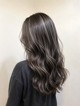 リリー シンジュク(Lilly) 【Lilly新宿】#ハイライト#韓国#バレイヤージュ#デザインカラー