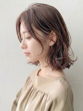 クラリス(Claris)&nbsp;顔周りレイヤー×ミディアムヘアでこなれ感★暗髪で大人上品に