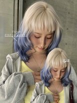 イェッカ パビル(YECCA pabil)&nbsp;ホワイト×ブルーデザインカラー