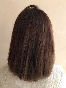 ロンド 銀座(Lond) 顔まわりレイヤーボブ 担当 吉澤弘哲