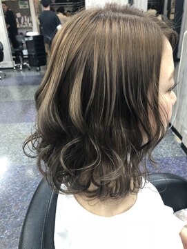 ビューティーコレクション 静岡北店 グレージュカラー