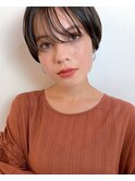 前髪が大人かわいい フリンジウェーブの ココアブラウン カラー 