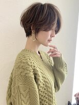 大人可愛い耳掛けショート20代30代40代ハイライトカラー