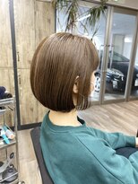 ヴィフ 大船(VIF)&nbsp;ナチュラルハイライト×ぱっつんボブ×グレージュ