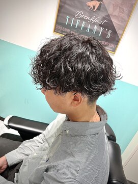 リバティシェアバーバー 銀座(LIBERTY SHARE BARBER) 波巻きスパイラル