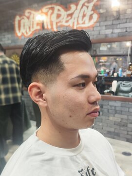 スリーセント 栄(3/cent) ツーブロック/フェードカット/スキンフェード