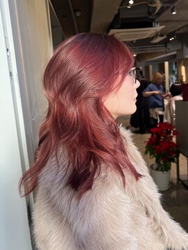 カート バイ デコ(Kurt by DECO) 【masa】色気のあるレイヤーカット×チェリーレッド！