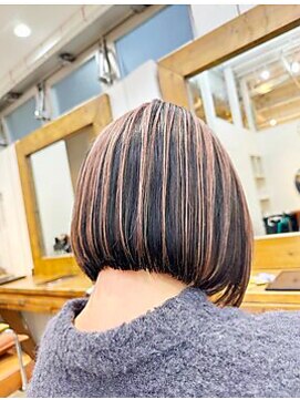 ニューライン 豪徳寺 山下(New-Line) アンブレラカラーとボブ